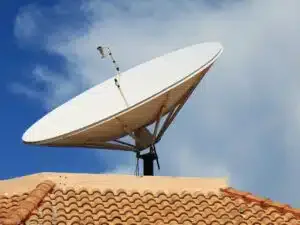 Antenna Sky sul tetto Antenna Sky sul tetto