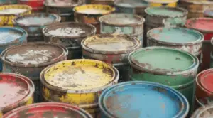 Come smaltire la pittura Come smaltire la pittura