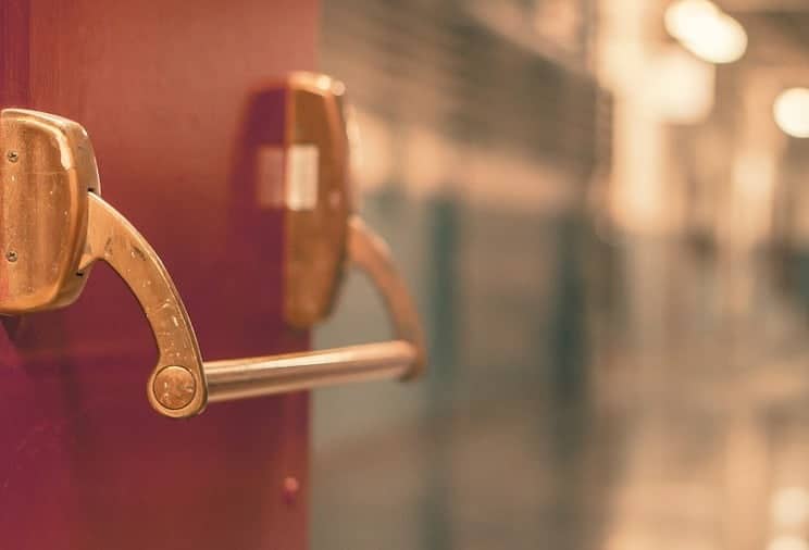 immagine porta ospedale